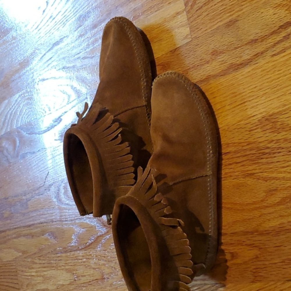 Minnetonka moccasins. Brown, Size 6, suede bottom, great shape, zip back, boho